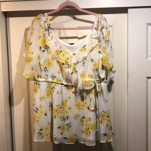 Off shoulder floral blouse size 2x